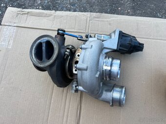 BMW F90 M5 Turbodmychadla 2x 7852372/73 - 3