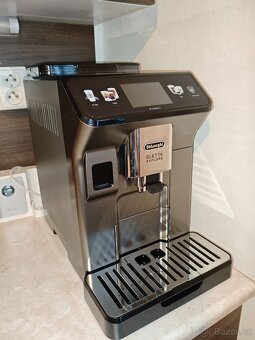 Automatický kávovar DeLonghi Explore - 3