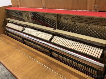 Nabízím krásné pianino PETROF - 3