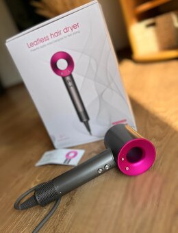 Nový luxusní fén na vlasy s difuzérem a dalšími nádstavci - 3