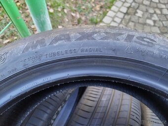 215/45/17 letni pneu MICHELIN a MAXXIS 215/45 R17 - 3