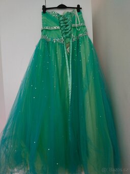 Zelené plesové/maturitní šaty - 3
