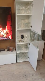 Bílá lesklá obývací stěna - 3