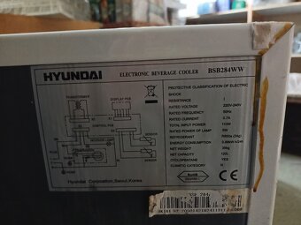 Lednice prosklená Hyundai - 3