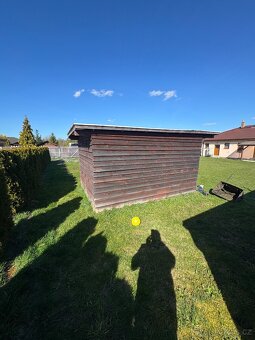 Dřevěný přístřešek - 3