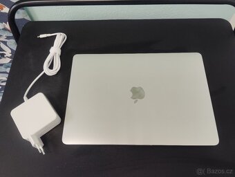 MacBook Pro 2017 | 16GB RAM | 256GB solid-state disk - 3