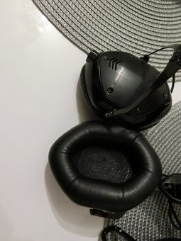 Sluchatka V-Moda - 3