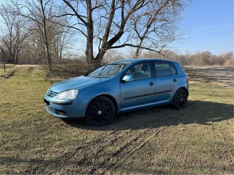 Volkswagen Golf V - 3