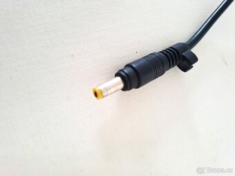 Dobíjecí kabel WHITENERGY, model ST-C-070-18500350CT. - 3