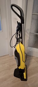 Podlahová myčka s vysávání Karcher - 3