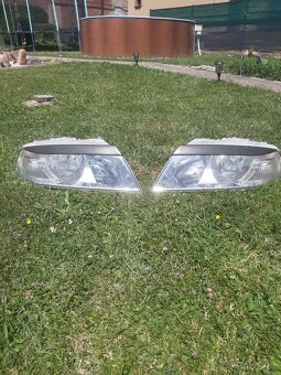 Přední levé a pravé predni světla na Škodu Octavii před fl - 3