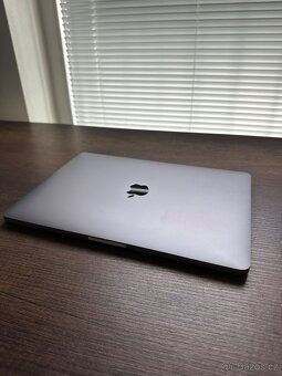 Apple MacBook Pro 13” (2019) s Touch Barem - 3