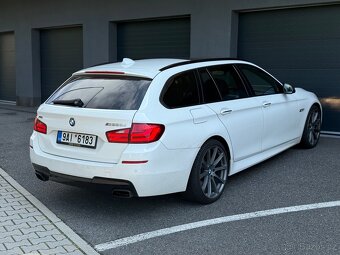 BMW F11 530d M50d - 3