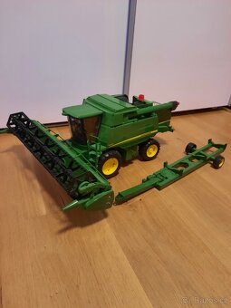 Bruder kombajn John Deer T670i - 3