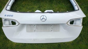 Mercedes B - class W247 2018 - zadna kapota dvere veko - 3
