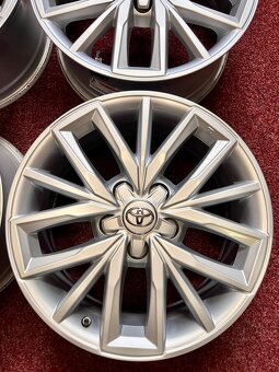 5x114,3 R17 ORIGINÁL Alu Toyota Corolla 2022 - JAKO NOVÉ - 3