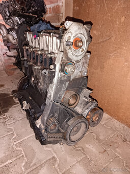 Renault Scénic motor 1.9 Dci 75 kW - 3