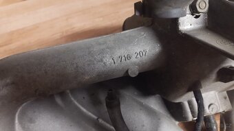 BMW M30B30 sání - 3