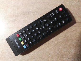 Televize Samsung UE40D5000 se Set top boxem Strong-mini - 3