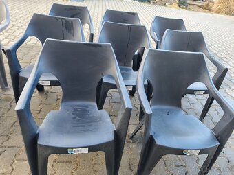 Plastové židle - nové - 3