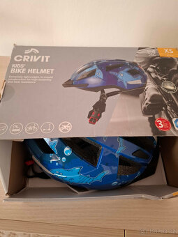 Dětská helma na kolo se zadním světlem - nová - 3