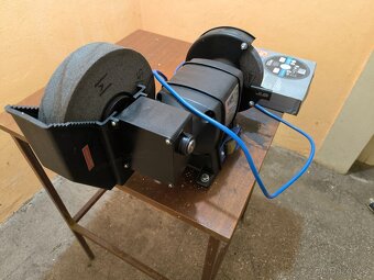 Stolní dvoukotoučová bruska - 3