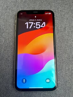 Apple iPhone 11 - 3