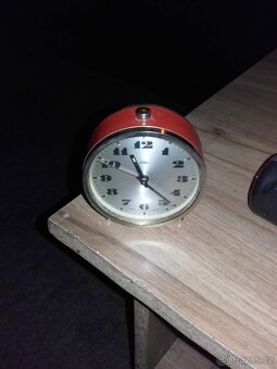 Stary budik - 3