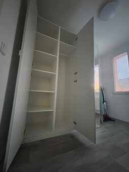 Šatní skříň - 3