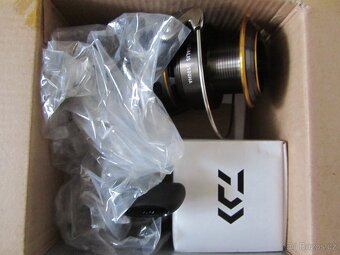 Daiwa Legalis 3500HA kovový naviják nový + náhr.cívka - 3