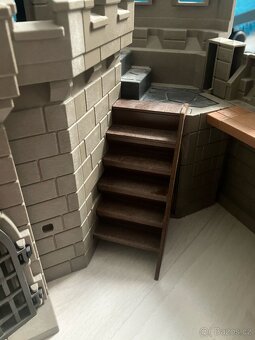 krásný playmobil hrad jako nový může být váš - 3