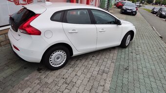 Volvo V40 D2, 84 kW, r. 2015, najeto 95 700 km - 3