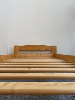 Komplet nábytek postel, stůl, židle, stolek - 3