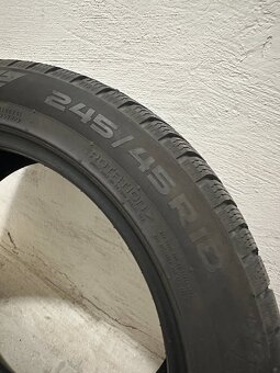 4x Nokian WR Snowproof 245/45 R18 - zimní - 3