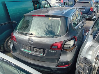 Opel Astra J 1.3 DT ( A13DTE ) 70kW r.2011 šedá Z177 na náhr - 3