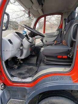 Hákový nosič kontejnerů Avia D75 - 3