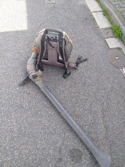 Zádový fukar Husqvarna - 3