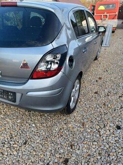 Rozpredám Opel Corsa D 1.2 63kw A12XER 2012 - 3
