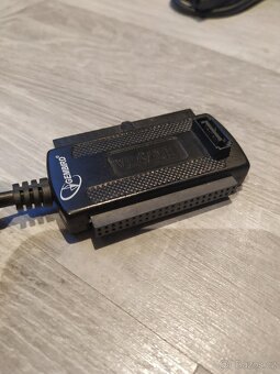 Gembird USB 2.0 na IDE/SATA - 3