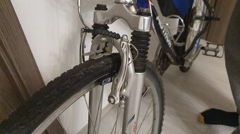 Trekové kolo AUTHOR - 3