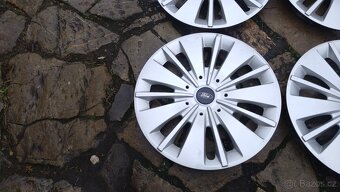 Prodám 4 originál poklice 16 na FORD - 3