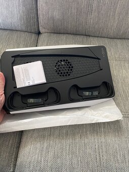 Multifunkční stojan na PS5 - 3