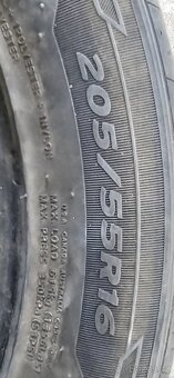 Pneu Hankook 205/55 R16 - 3
