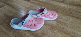 Pantofle, sandály, gumáky Crocs, vel. 33-34 - 3