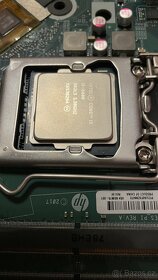HP EliteOne 800 G3 23,8” Touch GPU AiO - 3