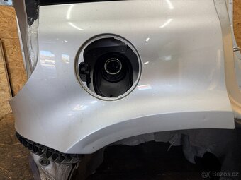 PRAVÁ ZADNÍ BOČNICE ŠKODA YETI - 3