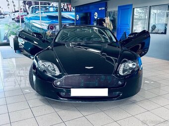 Aston Martin V8 Vantage - 3