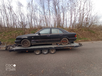 Prodám veškeré náhradní díly Mercedes Benz w210 300TD - 3