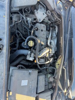 Renault laguna 2 - 1.9-92kW náhradní díly - 3