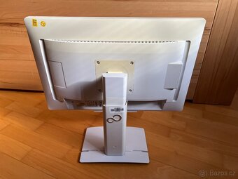 Monitor Fujitsu 22" - 3